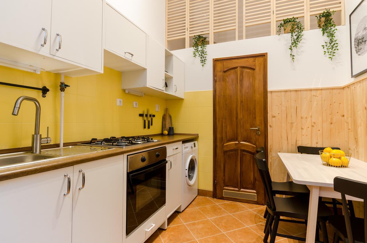 Savory Apartments Budapest Esterno foto